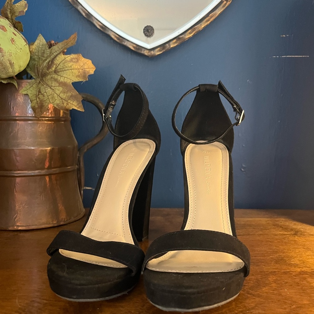 Wild Diva Elegant Black Heels